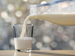 Can milk trigger acid reflux