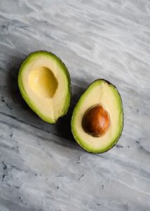 avocado fruit in tamil 