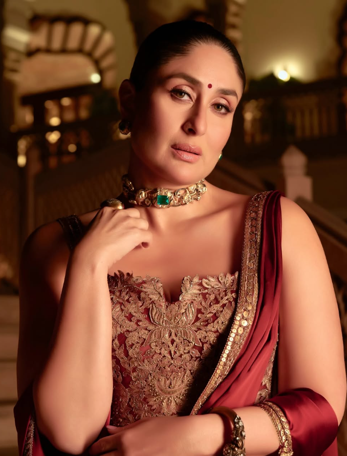 44 Vayathilum Azhagil Milirum Kareena Kapoor's Stunning Photos